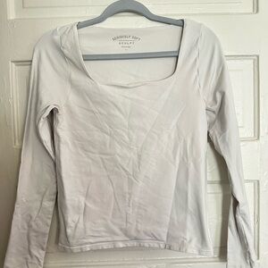 Seriously Soft Women's White Long-Sleeve Scoop Neck Top